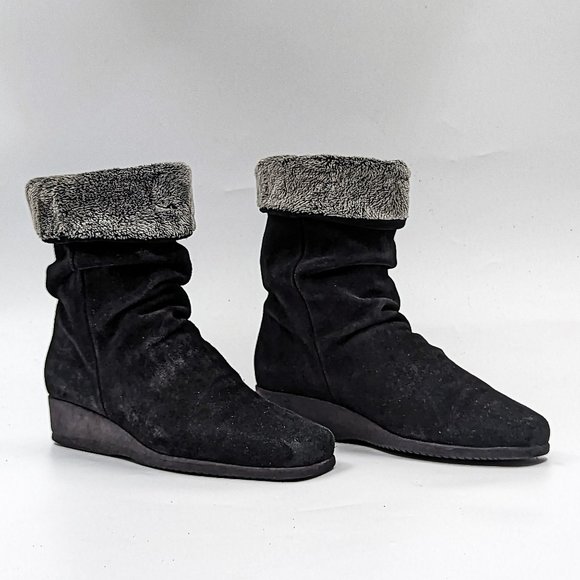 La Canadienne Women Wedge Black Fine Suede Mid Calf boots size 9 - Picture 1 of 11